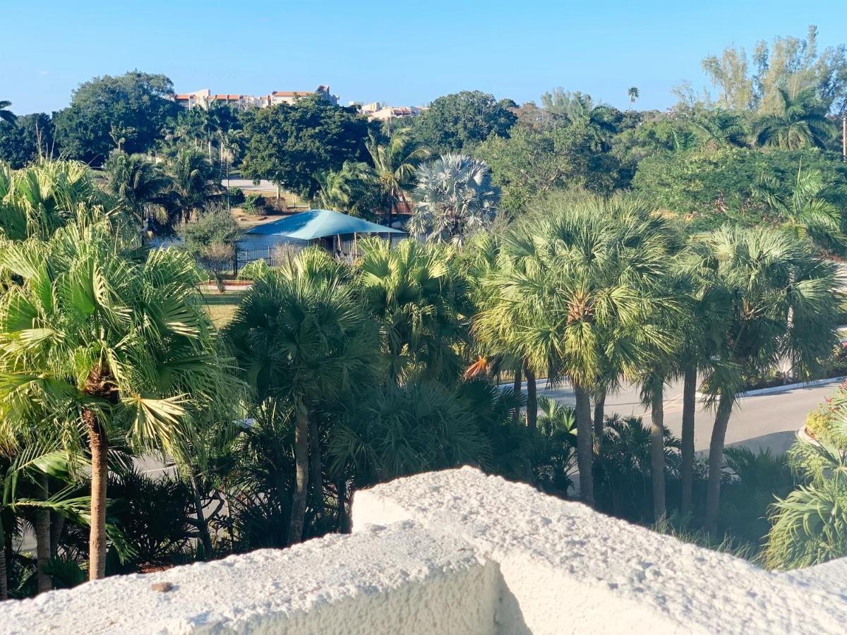 Chateau Mar Golf Resort, Trademark Collection By Wyndham Lauderhill Buitenkant foto