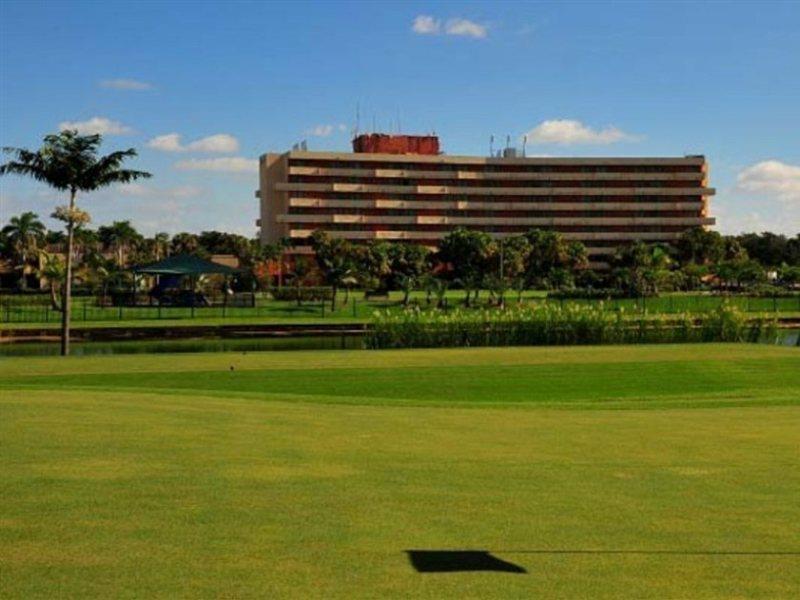 Chateau Mar Golf Resort, Trademark Collection By Wyndham Lauderhill Buitenkant foto